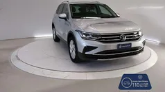 Argento Usata 2021 VW Tiguan Elegance SUV | 27.500 € (Buon prezzo)