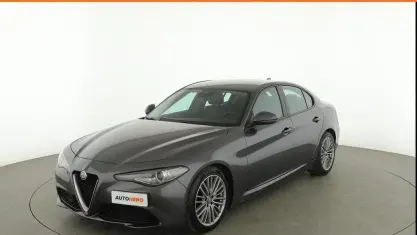 Usata Alfa Romeo Giulia 179 CV (131 kW) 2017 Grigio Berlina