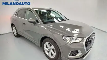 Usata Audi Q3 Ambiente 151 CV (111 kW) 2021 Grigio chronos SUV