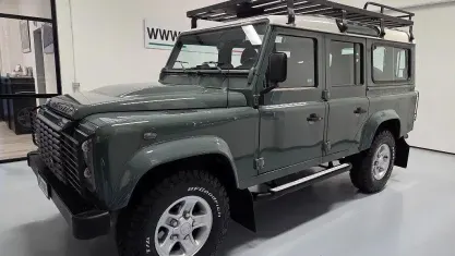 Usata Land Rover Defender SE 122 CV (89 kW) 2008 Verde SUV