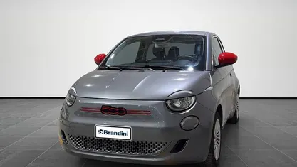 Usata Fiat 500e Red 69 kW (95 CV) 2022 Grigio Utilitaria