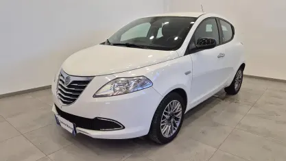 Occasion Lancia Ypsilon Silver 69 ch (50 kW) 2012 Blanc Citadine