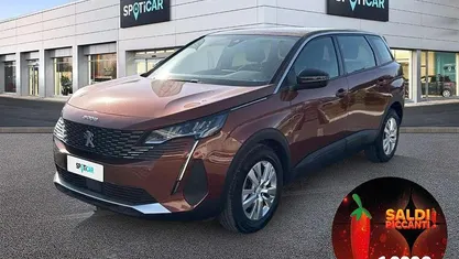 Marrone Usata 2023 Peugeot 5008 Active Monovolume | 22.450 € (Ottimo prezzo)