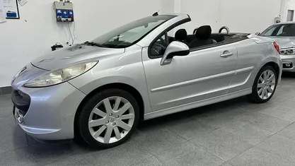 Usata Peugeot 207 CC 110 CV (80 kW) 2007 Grigio Cabrio