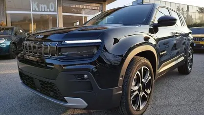 Usata 2025 Jeep Avenger Summit SUV | 28.490 € (Buon prezzo)