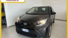 Nero Usata 2024 Toyota Aygo Active Due volumi | 13.490 € (Ottimo prezzo)