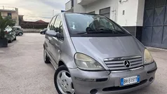 Grigio Usata 1999 Mercedes A160 Avantgarde Tre volumi | 990 € (Ottimo prezzo)