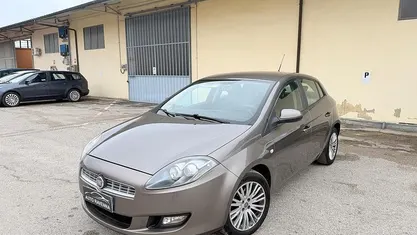 Usata Fiat Bravo Emotion 120 CV (88 kW) 2011 Marrone Utilitaria