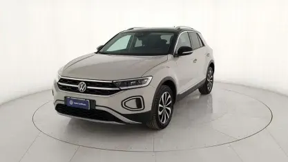 Usata VW T-Roc Style 110 CV (80 kW) 2023 Grigio SUV