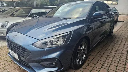 Grigio Usata 2020 Ford Focus ST Tre volumi | 14.900 € (Buon prezzo)