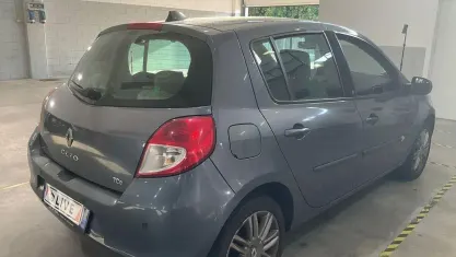 Usata Renault Clio II 103 CV (75 kW) 2011 Grigio Berlina