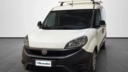 Usata Fiat Doblò Easy 105 CV (77 kW) 2022 Bianco Monovolume