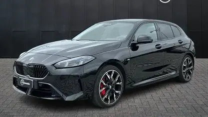Usado BMW 118 M Sport 150 CV (110 kW) 2025 Negro Utilitario
