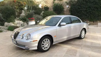 Argento Usata 2002 Jaguar S-Type Executive Tre volumi | 8900 €