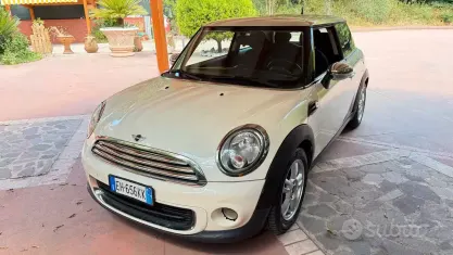 Usata Mini ONE 75 CV (55 kW) 2011 Giallo Utilitaria