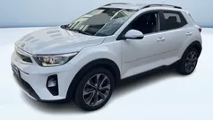 Bianco pastello Usata 2018 Kia Stonic SUV | 13.100 € (Buon prezzo)