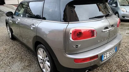 Grigio Usata 2016 Mini One Clubman Hype Station wagon | 9900 € (Buon prezzo)