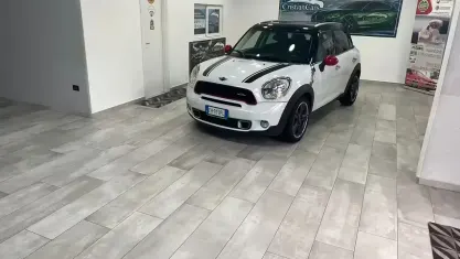 Usata Mini Cooper S Countryman 184 CV (135 kW) 2011 Bianco SUV