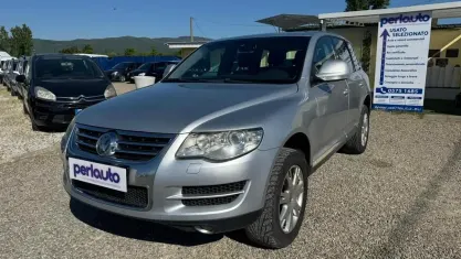Usata VW Touareg Exclusive 174 CV (127 kW) 2007 Grigio SUV