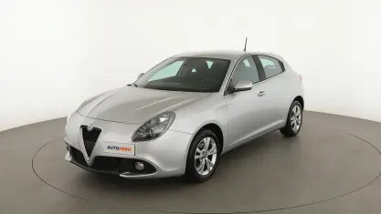 Usata Alfa Romeo Giulietta Super 120 CV (88 kW) 2017 Argento Utilitaria