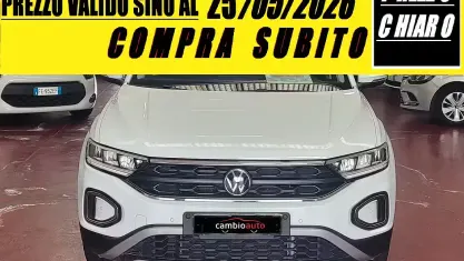 Käytetty VW T-Roc Life 110 HP (80 kW) 2023 Valkoinen Katumaasturi