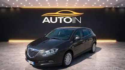 Usata Lancia Delta 121 CV (88 kW) 2010 Marrone Utilitaria