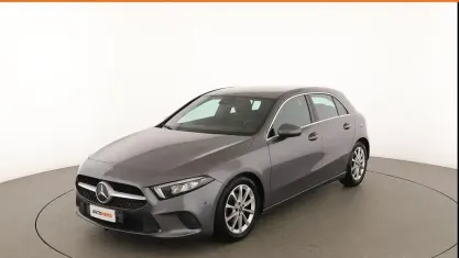 Usado Mercedes A180 116 CV (85 kW) 2020 Gris Berlina