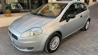 Grigio Usata 2006 Fiat Grande Punto Active Due volumi | 3490 € (Molto cara)