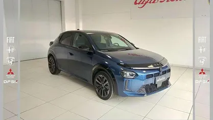 Usata Lancia Ypsilon 101 CV (74 kW) 2024 Utilitaria