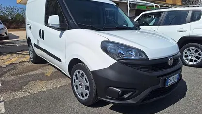 Usata Fiat Doblò 120 CV (88 kW) 2020 Bianco Monovolume