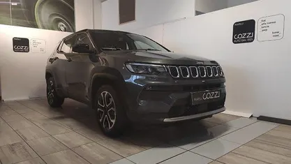 Usata Jeep Compass Altitude 131 CV (96 kW) 2024 Grigio SUV