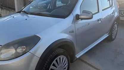 Usata Dacia Sandero 75 CV (55 kW) 2011 Grigio Utilitaria