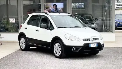 Usata Fiat Sedici 120 CV (88 kW) 2011 Bianco SUV
