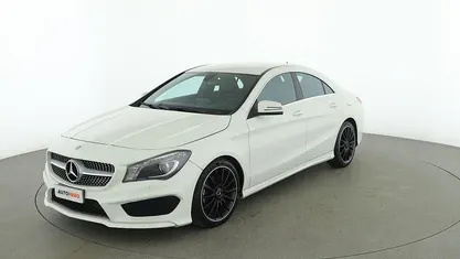 Bianco Usata 2015 Mercedes CLA200 Premium Tre volumi | 17.599 € (Buon prezzo)