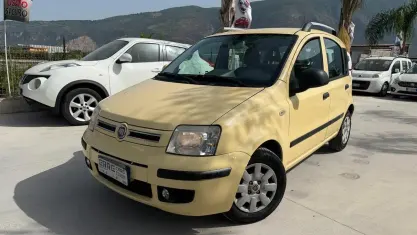 Usata Fiat Panda 69 CV (50 kW) 2011 Giallo Utilitaria