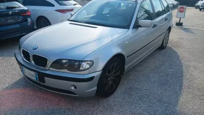 Usata BMW 320 150 CV (110 kW) 2004 Grigio Station wagon