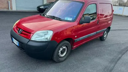 Usata Peugeot Partner 69 CV (50 kW) 2005 Rosso Monovolume