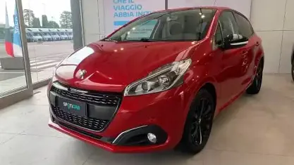 Usata Peugeot 208 82 CV (60 kW) 2018 Rosso Utilitaria