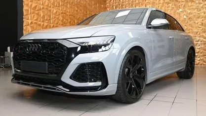 Usata 2024 Audi RS Q8 Comfort SUV | 149.900 €