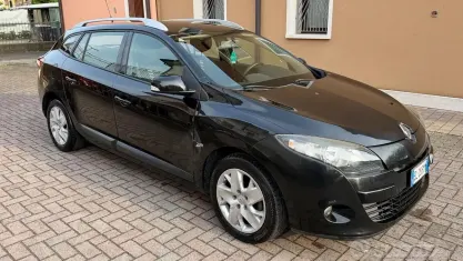 Usata Renault Mégane GrandTour 90 CV (66 kW) 2011 Nero Station wagon