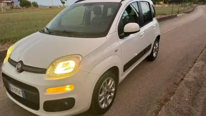 Usata Fiat Panda Lounge 75 CV (55 kW) 2015 Bianco Utilitaria