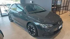 Grigio scuro Usata 2022 VW Golf VIII Life Due volumi | 22.850 € (Buon prezzo)