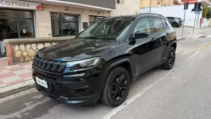 Käytetty Jeep Compass Night Eagle 131 HP (96 kW) 2022 Musta Katumaasturi