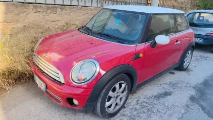 Usata Mini Cooper 120 CV (88 kW) 2007 Rosso Utilitaria