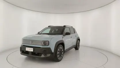 Usata Renault R4 Iconic 80 kW (109 CV) 2025 Blu Berlina