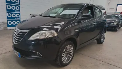 Usata Lancia Ypsilon 85 CV (62 kW) 2013 Nero Utilitaria