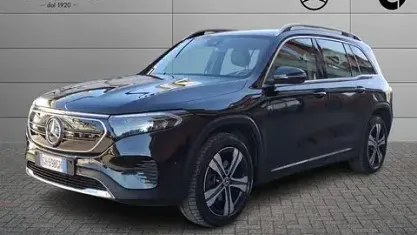 Begagnad Mercedes EQB300 167 kW (228 HK) 2022 Svart SUV
