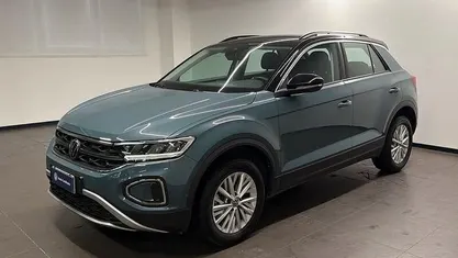 Usata VW T-Roc Life 116 CV (85 kW) 2025 Blu SUV