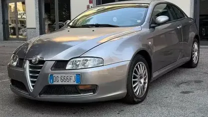 Usata Alfa Romeo GT 140 CV (102 kW) 2007 Grigio Coupé