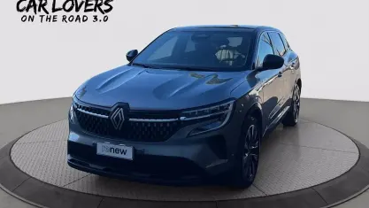 Käytetty Renault Austral Iconic 200 HP (147 kW) 2023 Harmaa Katumaasturi
